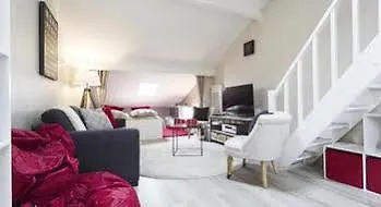 Spacious 2-bedroom Family Duplex With Free Parking And Netflix