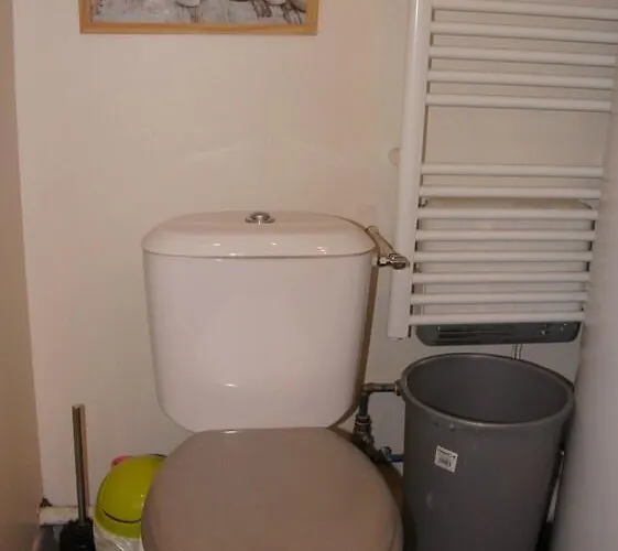 Apartamento Spacious 2-bedroom Family Duplex With Free Parking And Netflix Burdeos