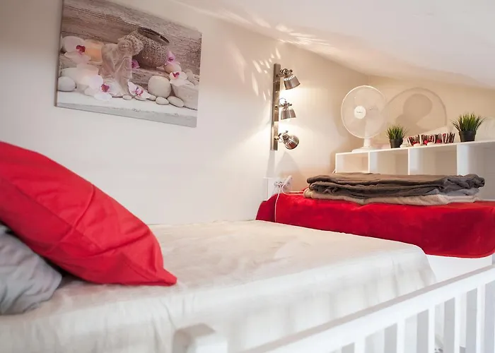 Spacious 2-bedroom Family Duplex With Free Parking And Netflix Apartamento