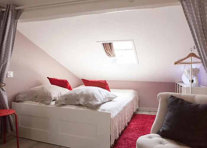 Spacious 2-bedroom Family Duplex With Free Parking And Netflix Burdeos
