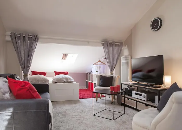 Spacious 2-bedroom Family Duplex With Free Parking And Netflix * Burdeos
