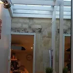 Spacious 2-bedroom Family Duplex With Free Parking And Netflix Μπορντό